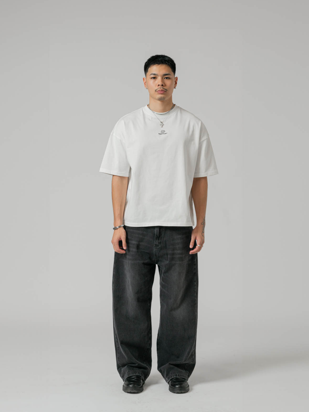 LOOSE FIT JEANS WASHED BLACK - Main Image