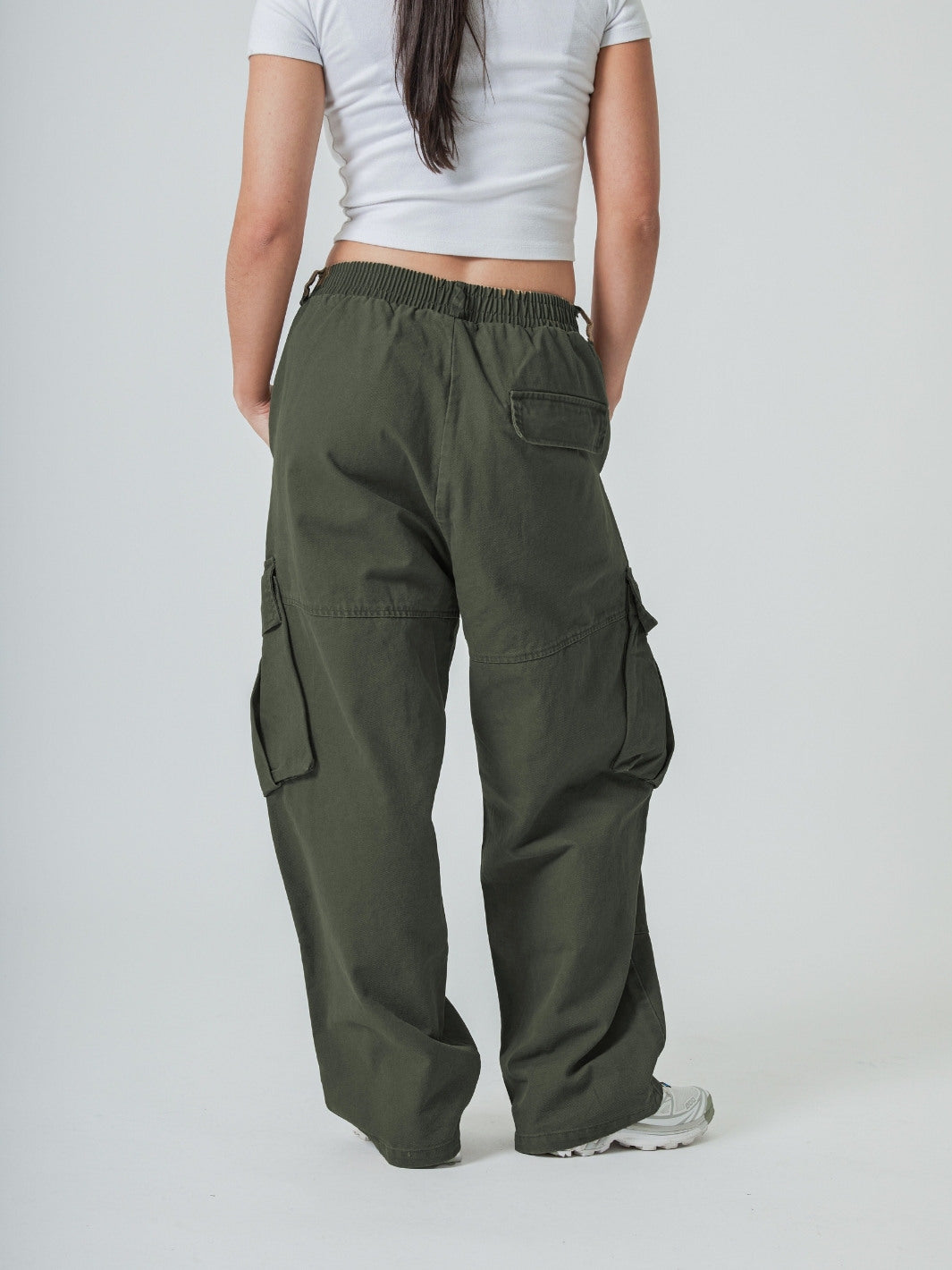 BAGGY CARGO PANTS - ARMY GREEN