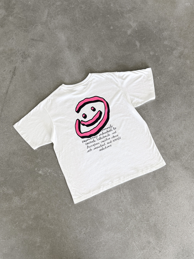 DOODLE SMILEY TEE - WHITE