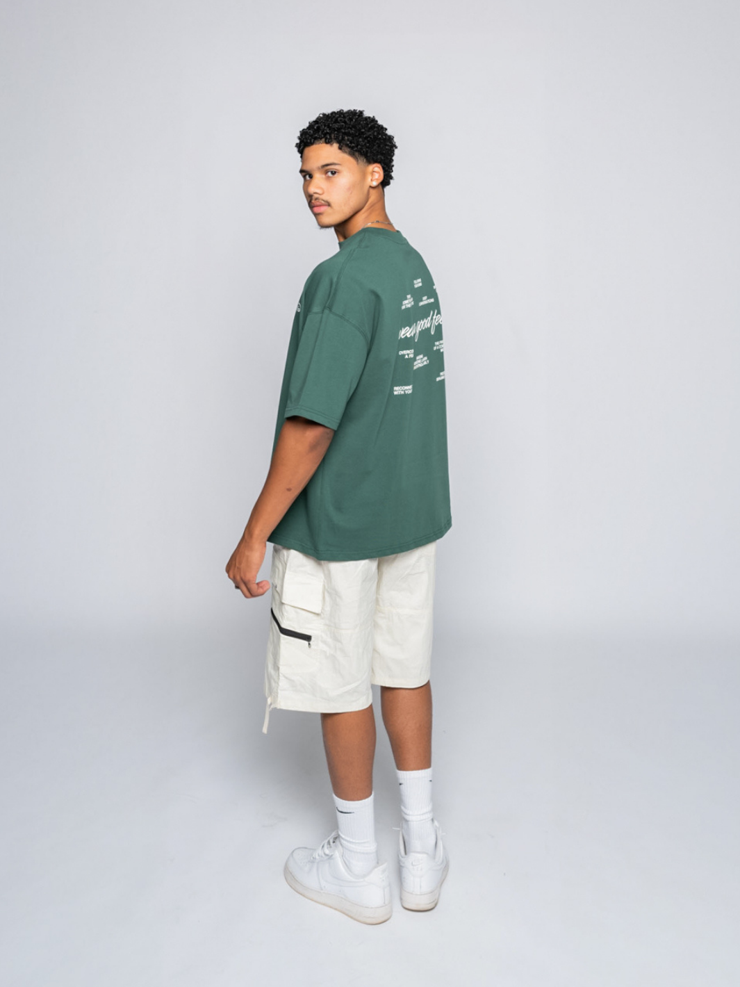 GOOD FEELING TEE - FOREST GREEN