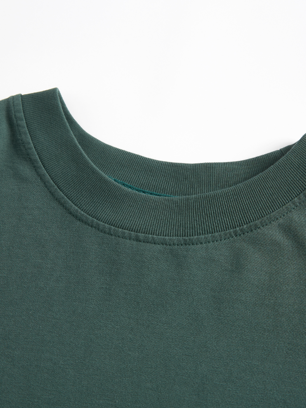 GOOD FEELING TEE - FOREST GREEN