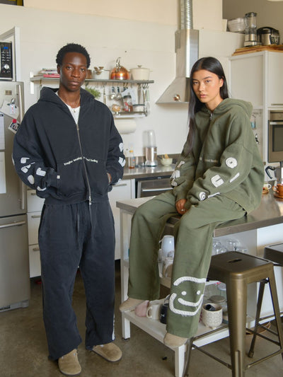 SMILEY PATCH SWEATPANTS - VINTAGE BLACK