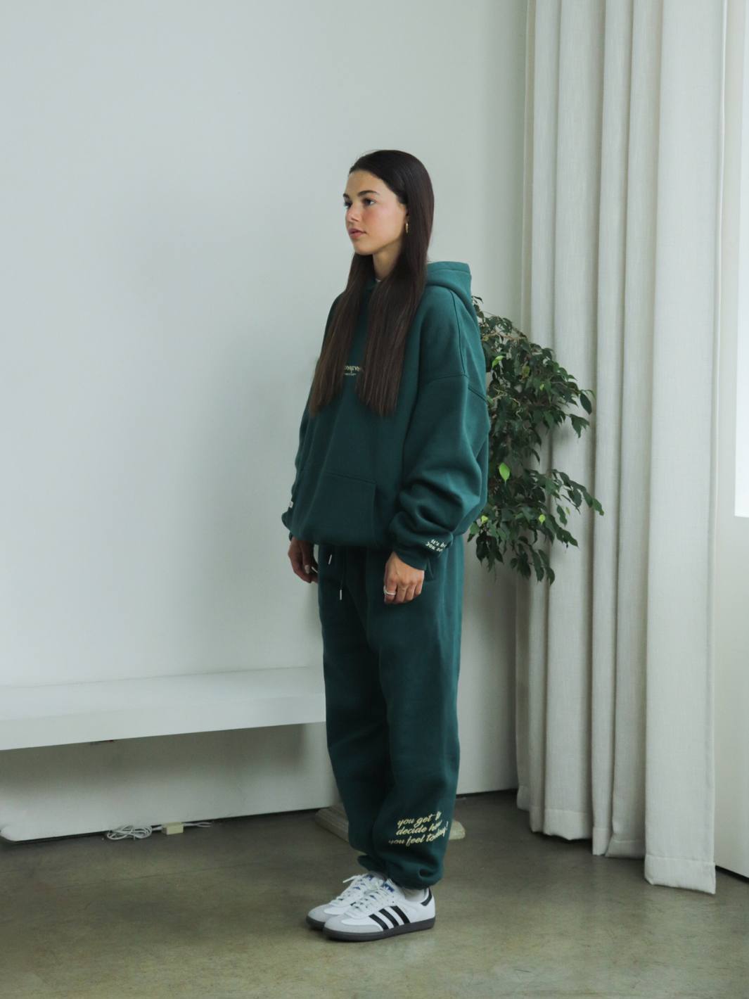 PERSPECTIVE SWEATPANTS - CASTLETON GREEN – DRMERS CLUB