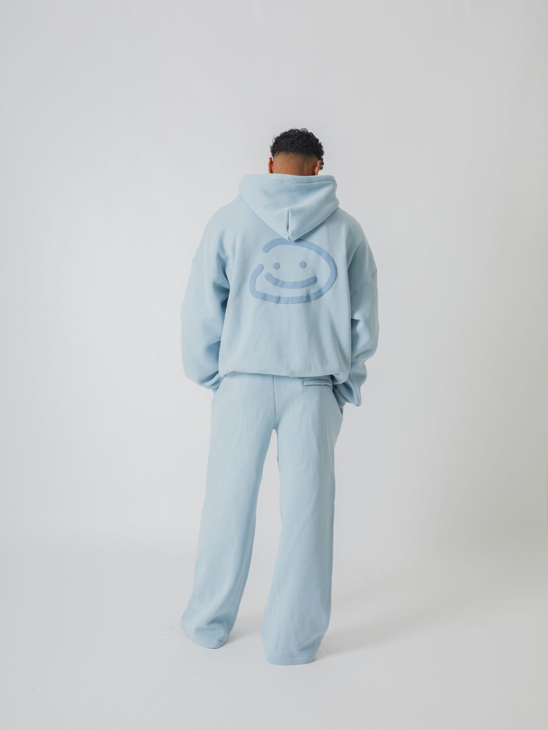 SIGNATURE BASIC STRAIGHT LEG SWEATPANTS - SKY BLUE