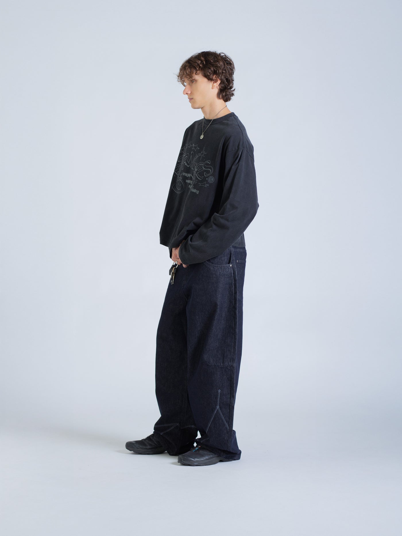 LINEWORK LONG SLEEVE TEE - BLACK