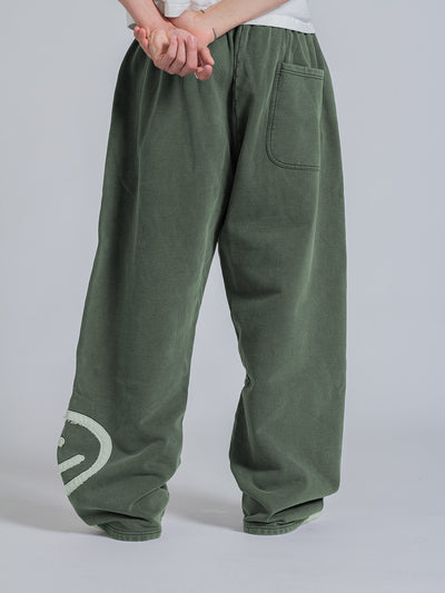 SMILEY PATCH SWEATPANTS - FADED PINE