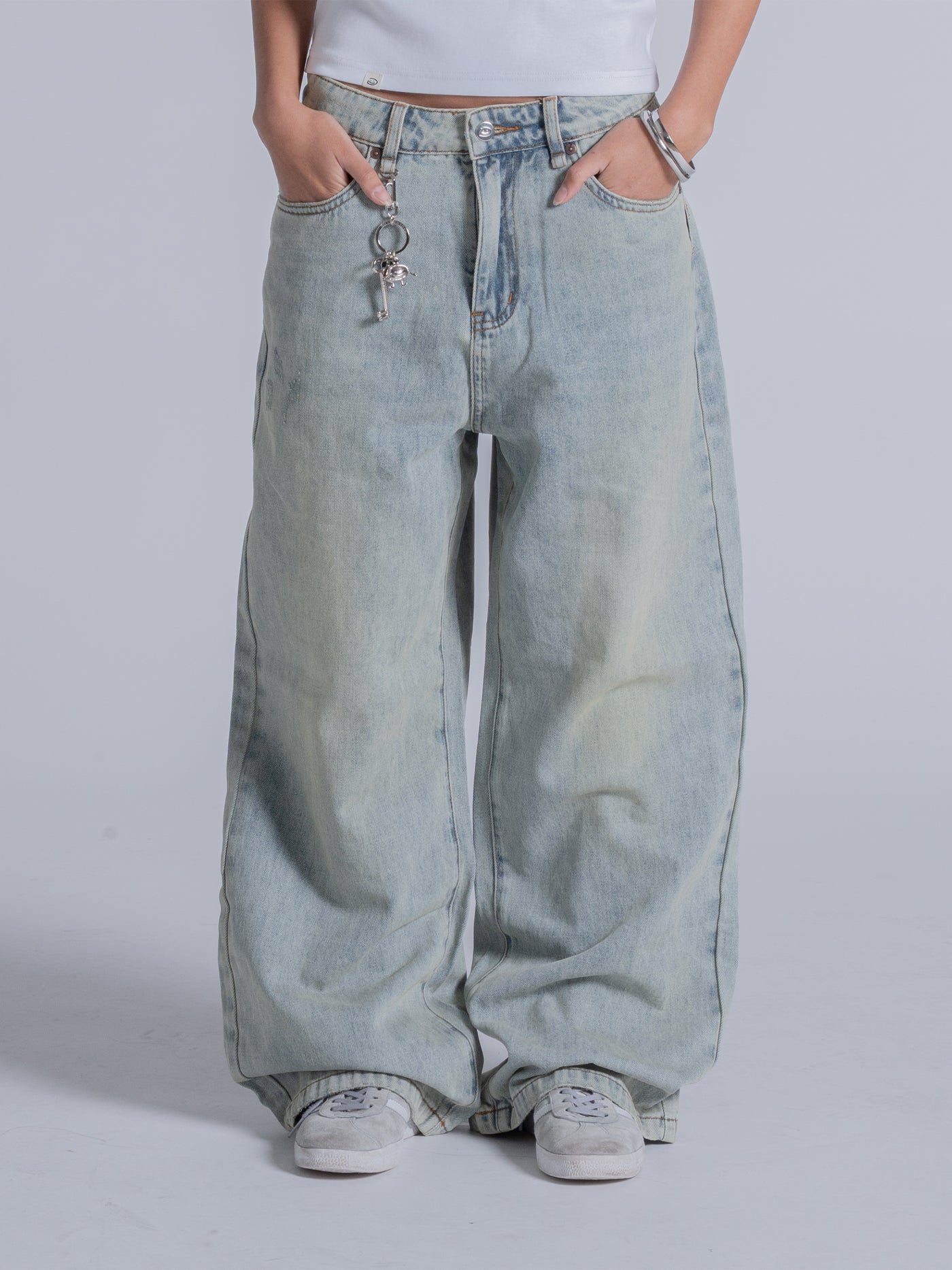 LOOSE FIT JEANS - WASHED BLUE – DRMERS CLUB