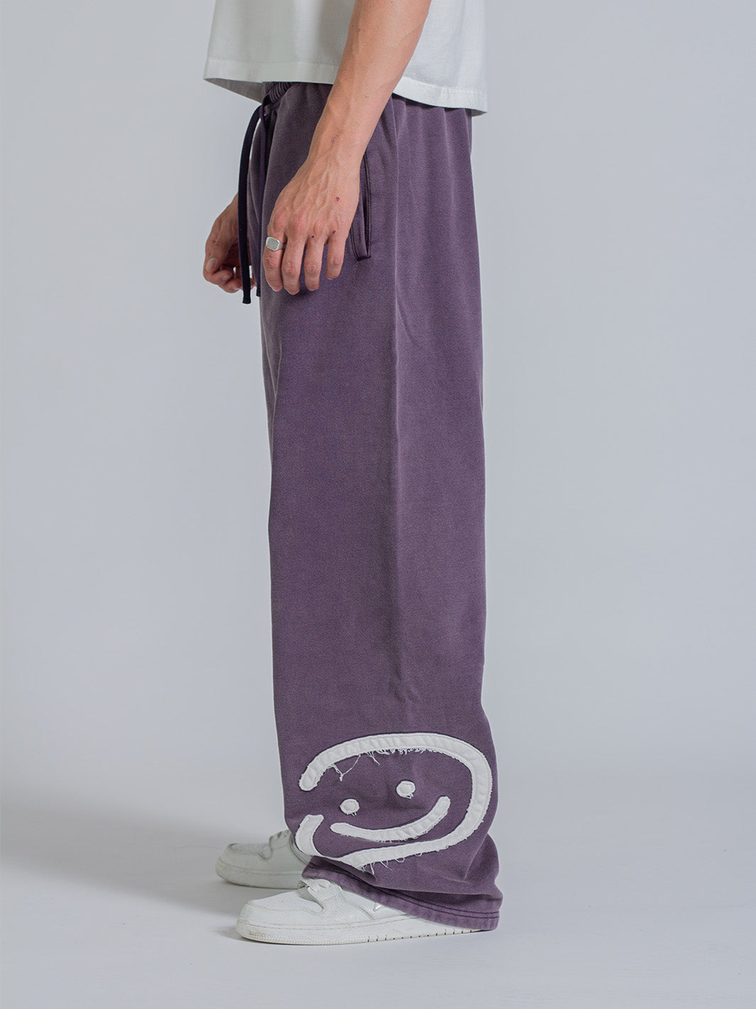 SMILEY PATCH SWEATPANTS - MIDNIGHT LAVENDER