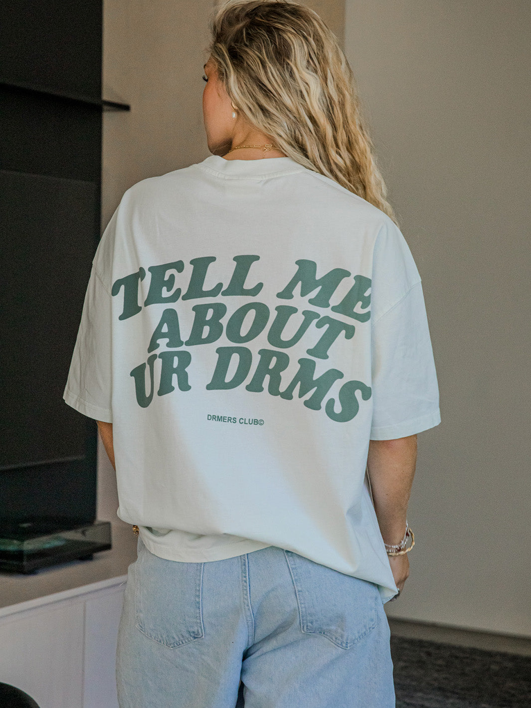 TELL ME ABOUT UR DRMS BOXY TEE - GREEN