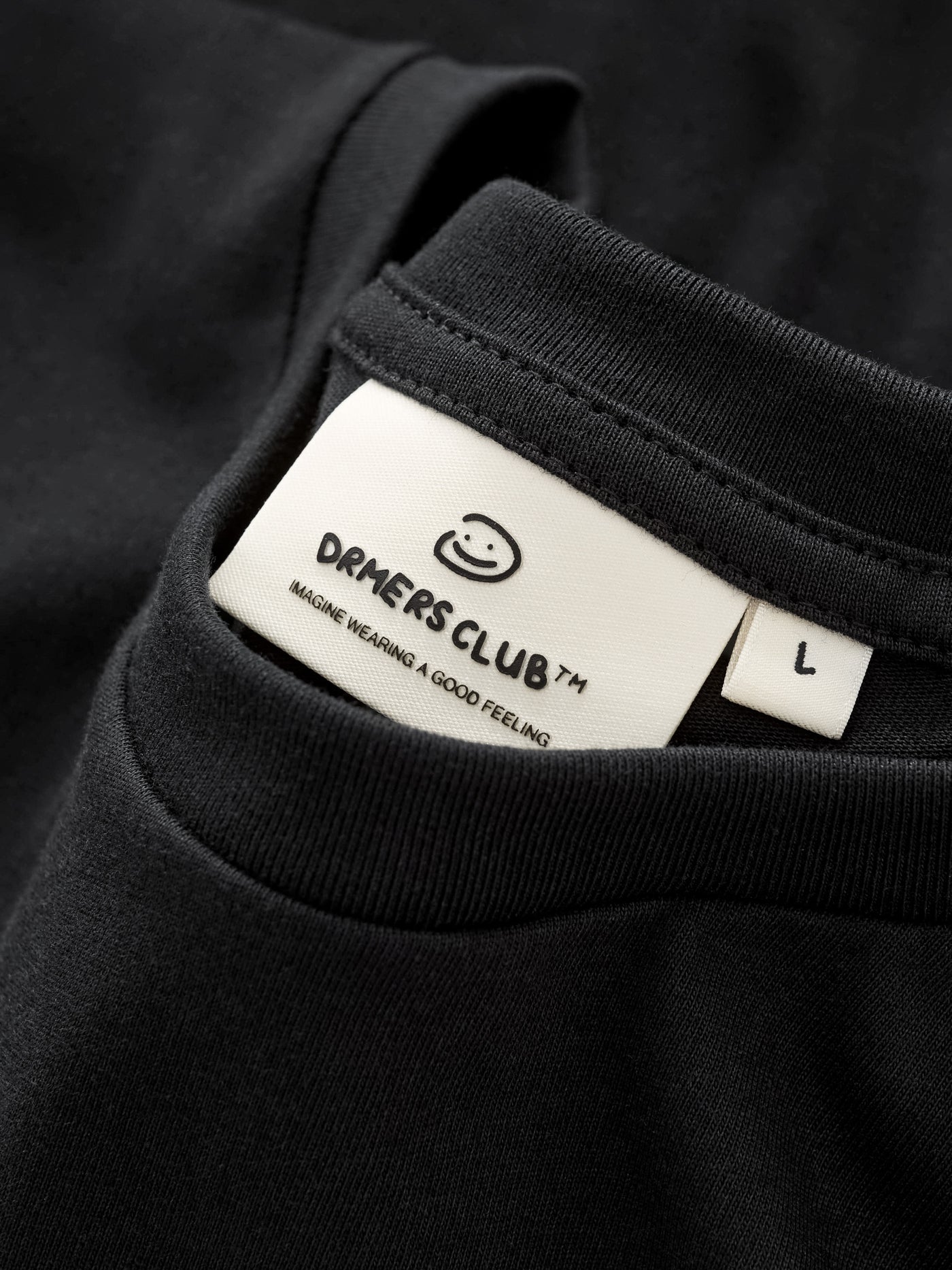 DAILY FITTED TEE - BLACK