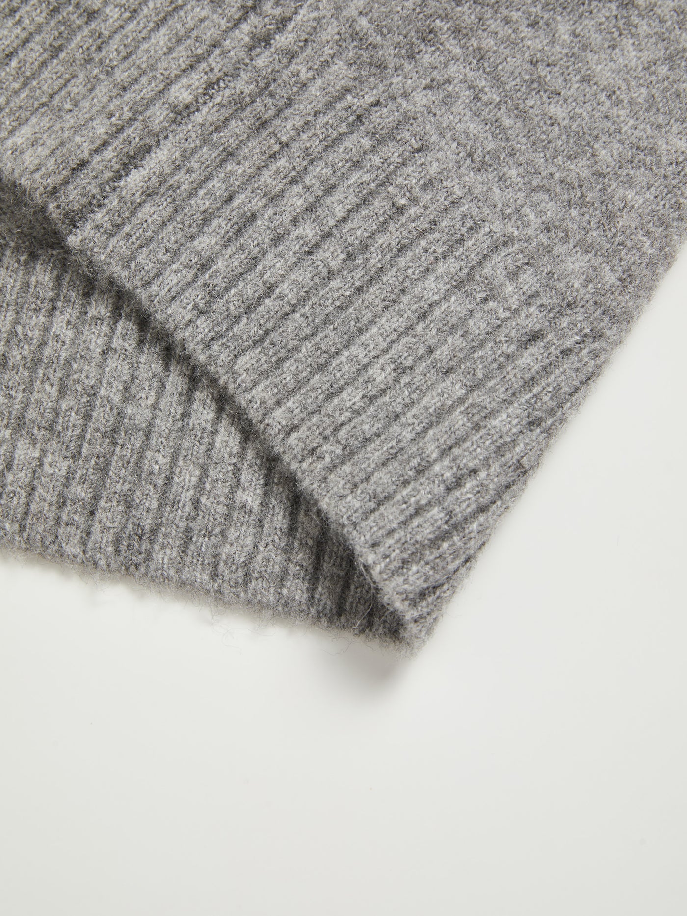 KNIT CARDIGAN - GREY