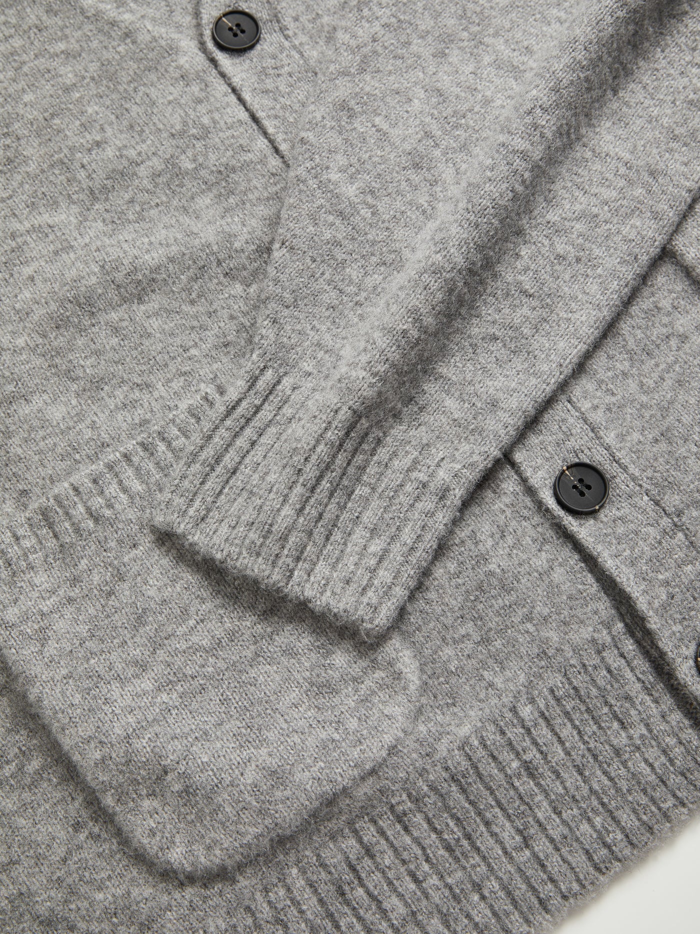 KNIT CARDIGAN - GREY