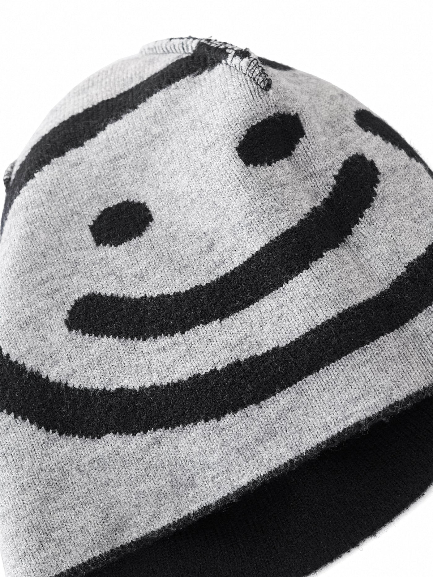 REVERSIBLE SMILEY LOGO BEANIE - BLACK/GREY