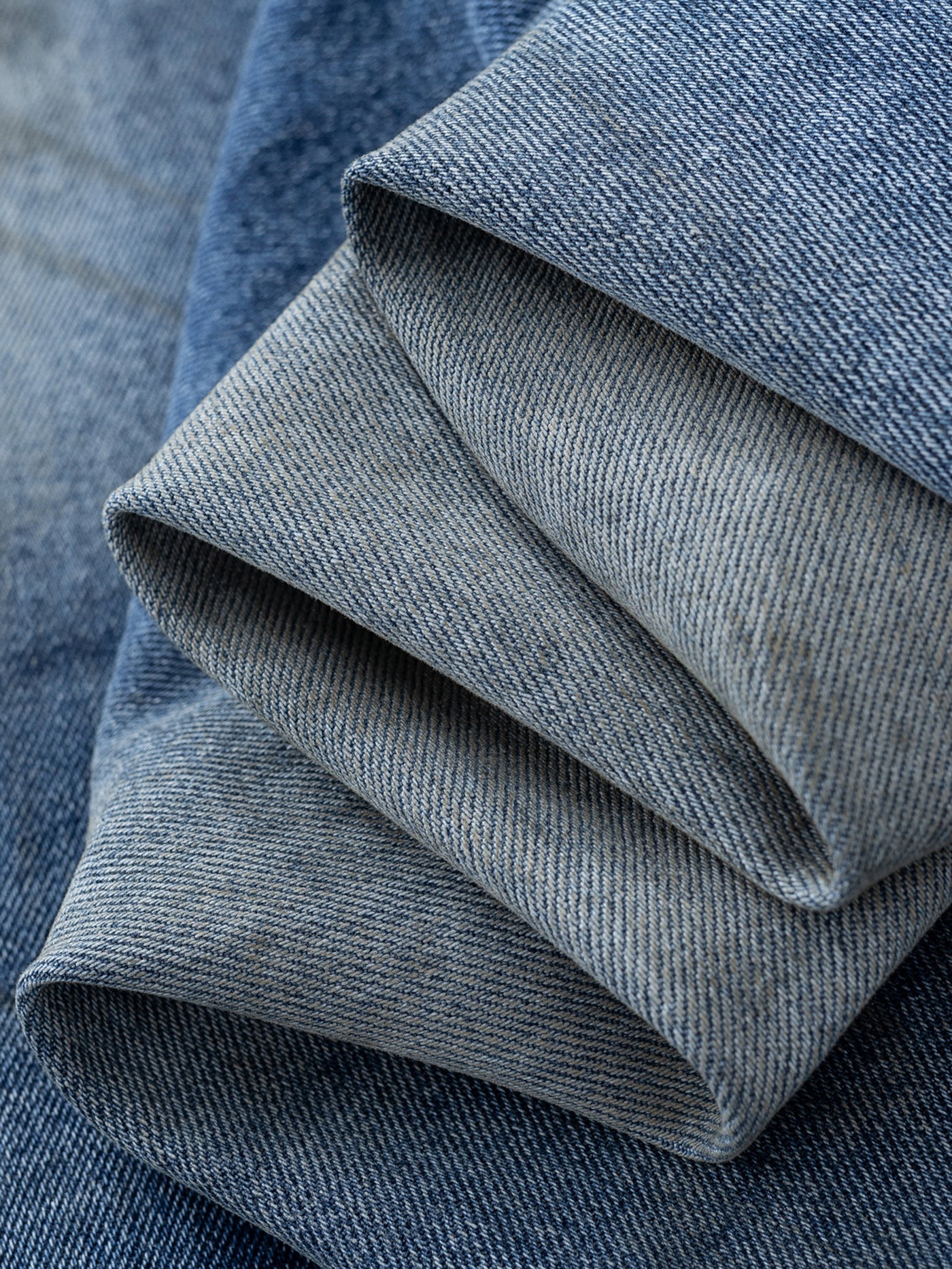 MUD STAINED JEANS - DARK BLUE