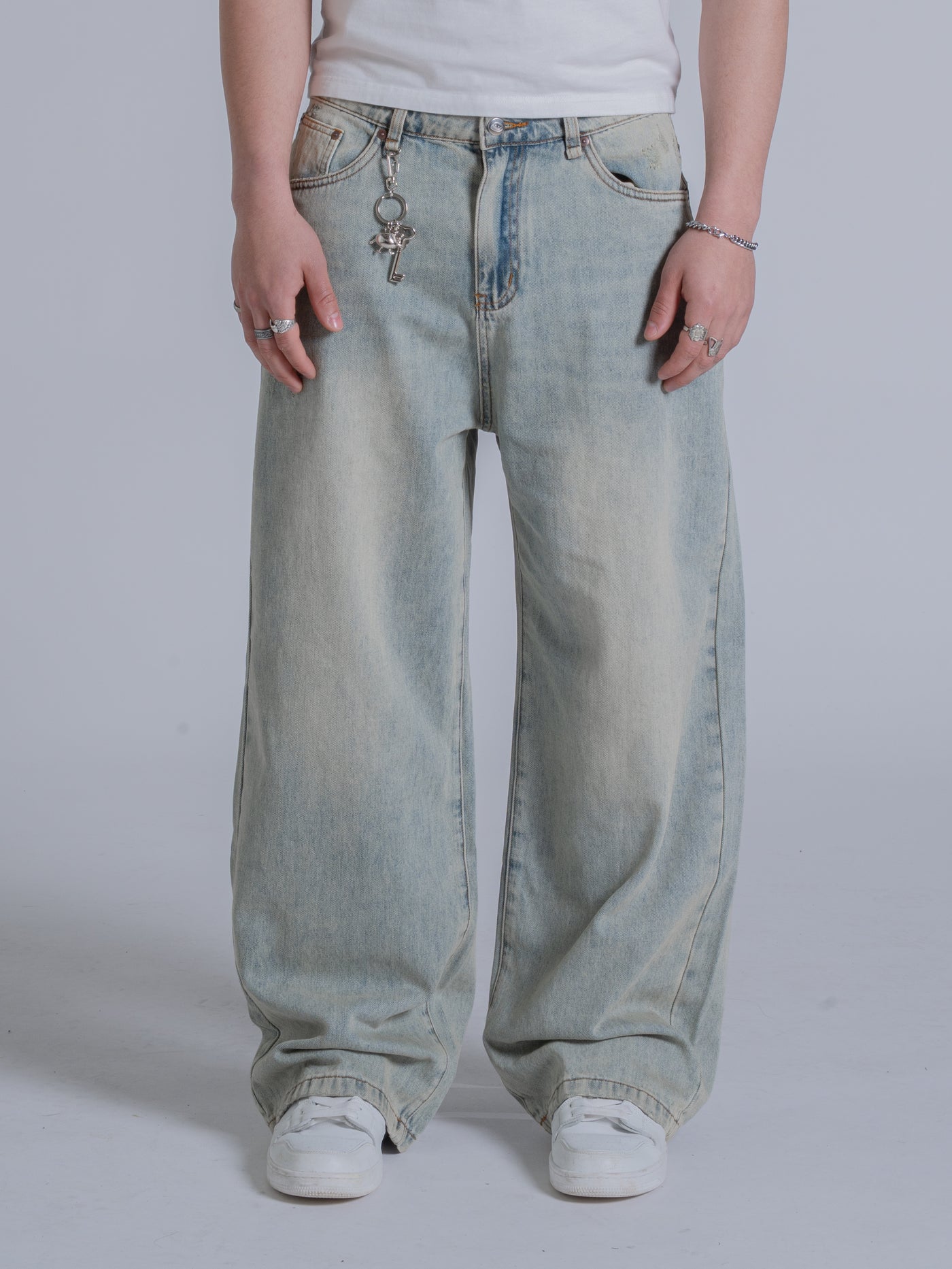 LOOSE FIT JEANS - WASHED BLUE – DRMERS CLUB