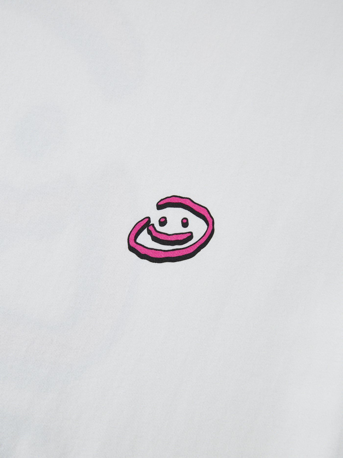 DOODLE SMILEY TEE - WHITE