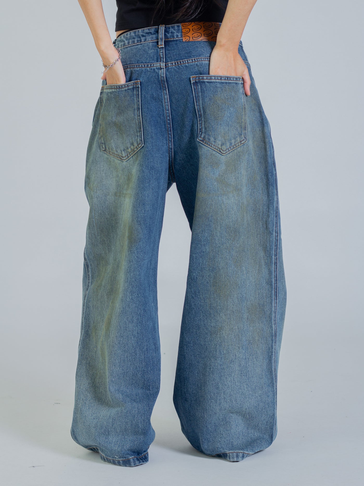 MUD STAINED JEANS - DARK BLUE