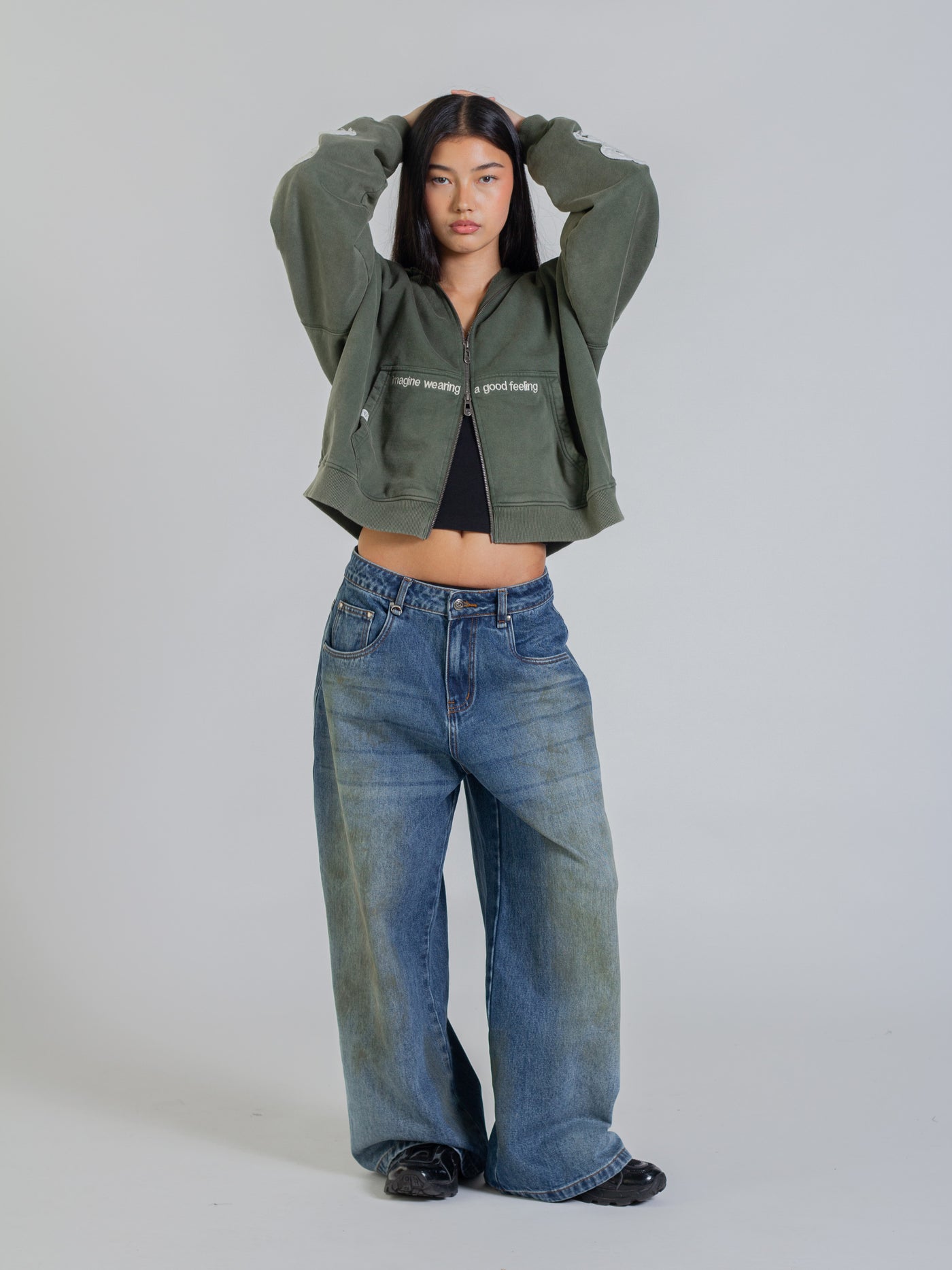 FLOATING LETTERS ZIP UP - FADED PINE
