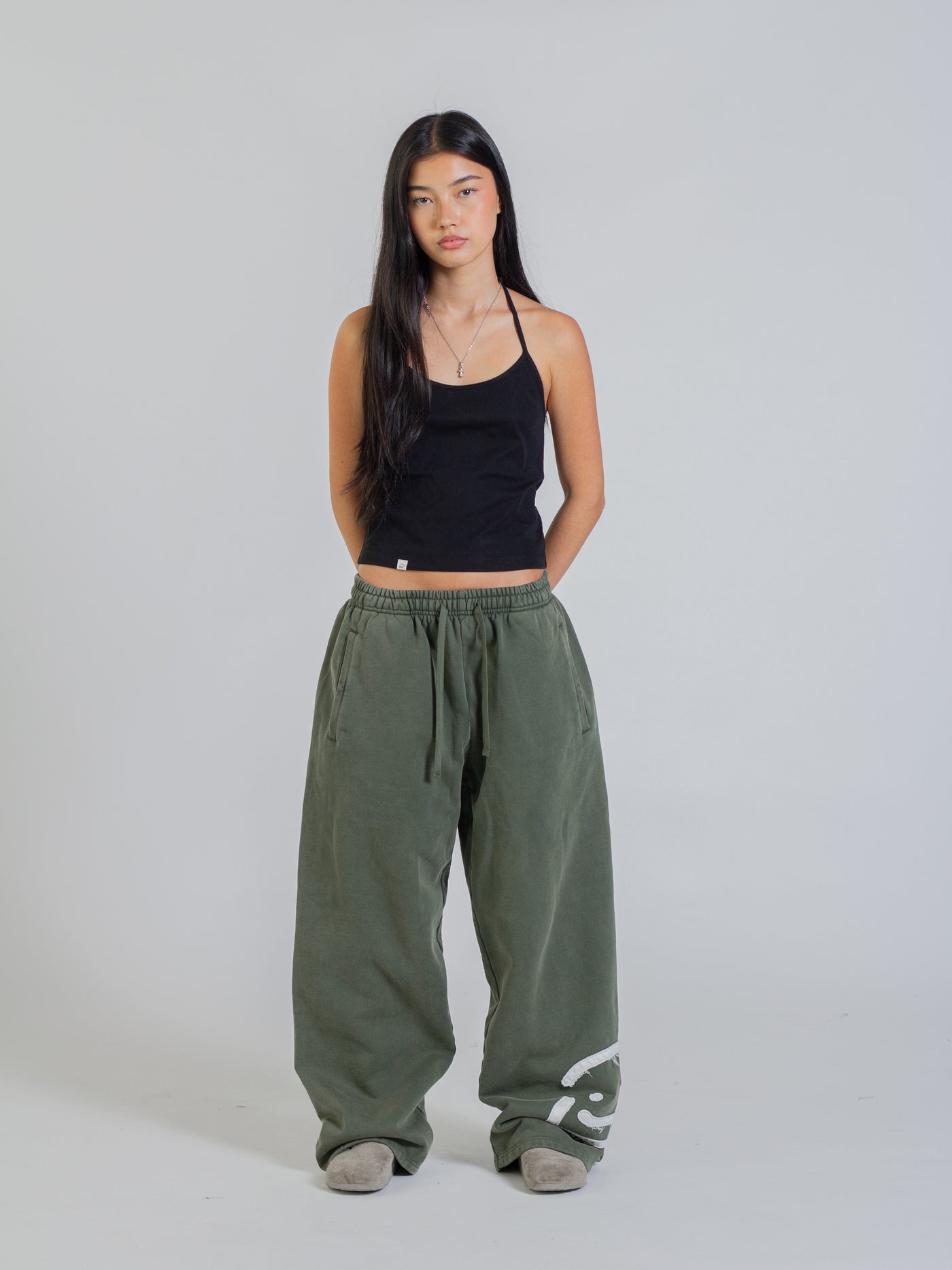 SMILEY PATCH SWEATPANTS - FADED PINE