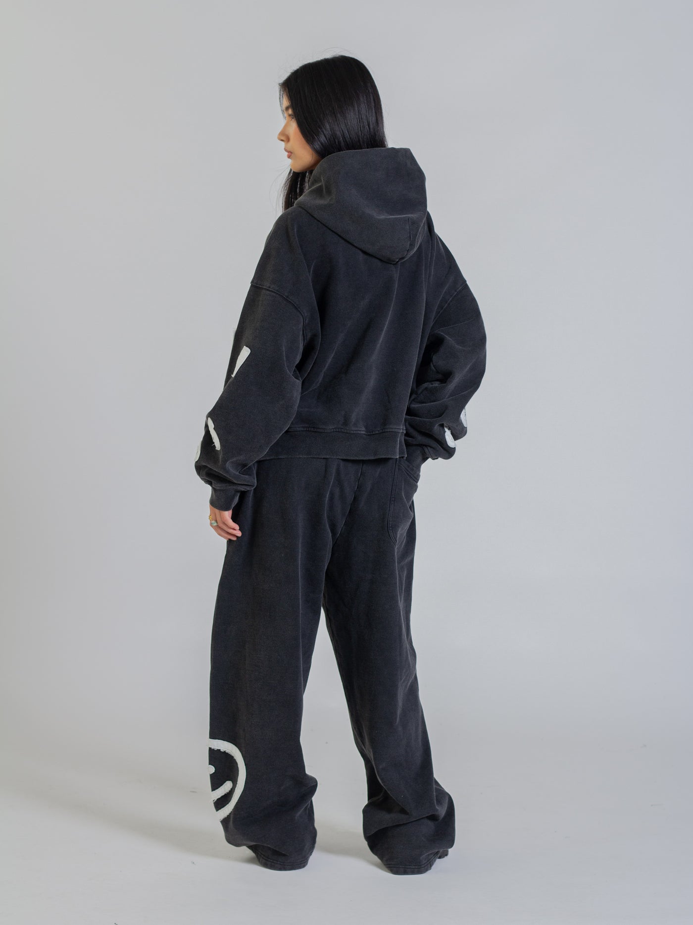 FLOATING LETTERS ZIP UP - VINTAGE BLACK