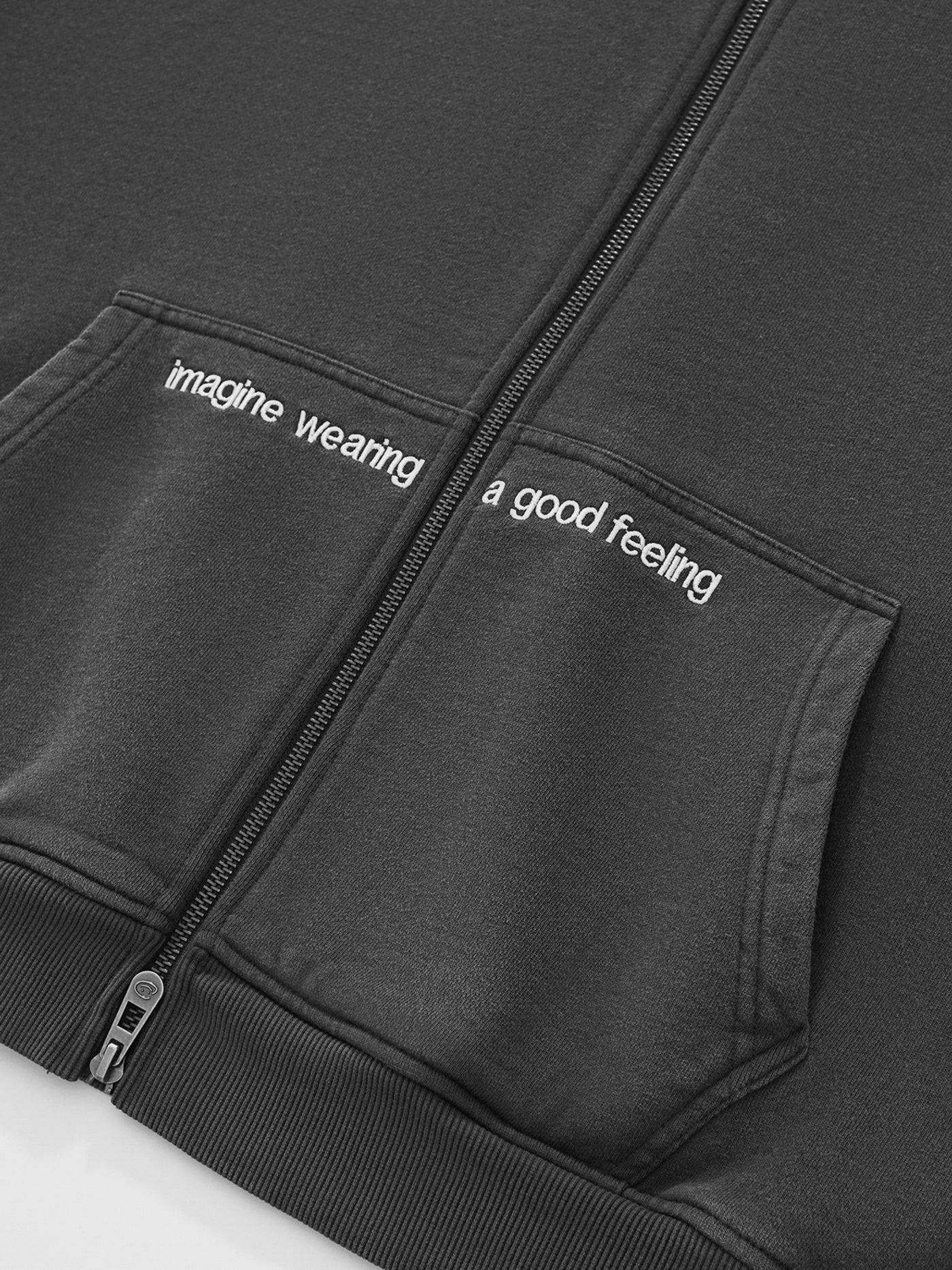 FLOATING LETTERS ZIP UP - VINTAGE BLACK