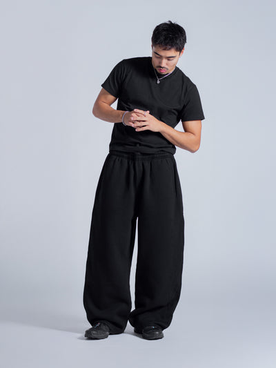 SIGNATURE BAGGY SWEATPANTS - BLACK