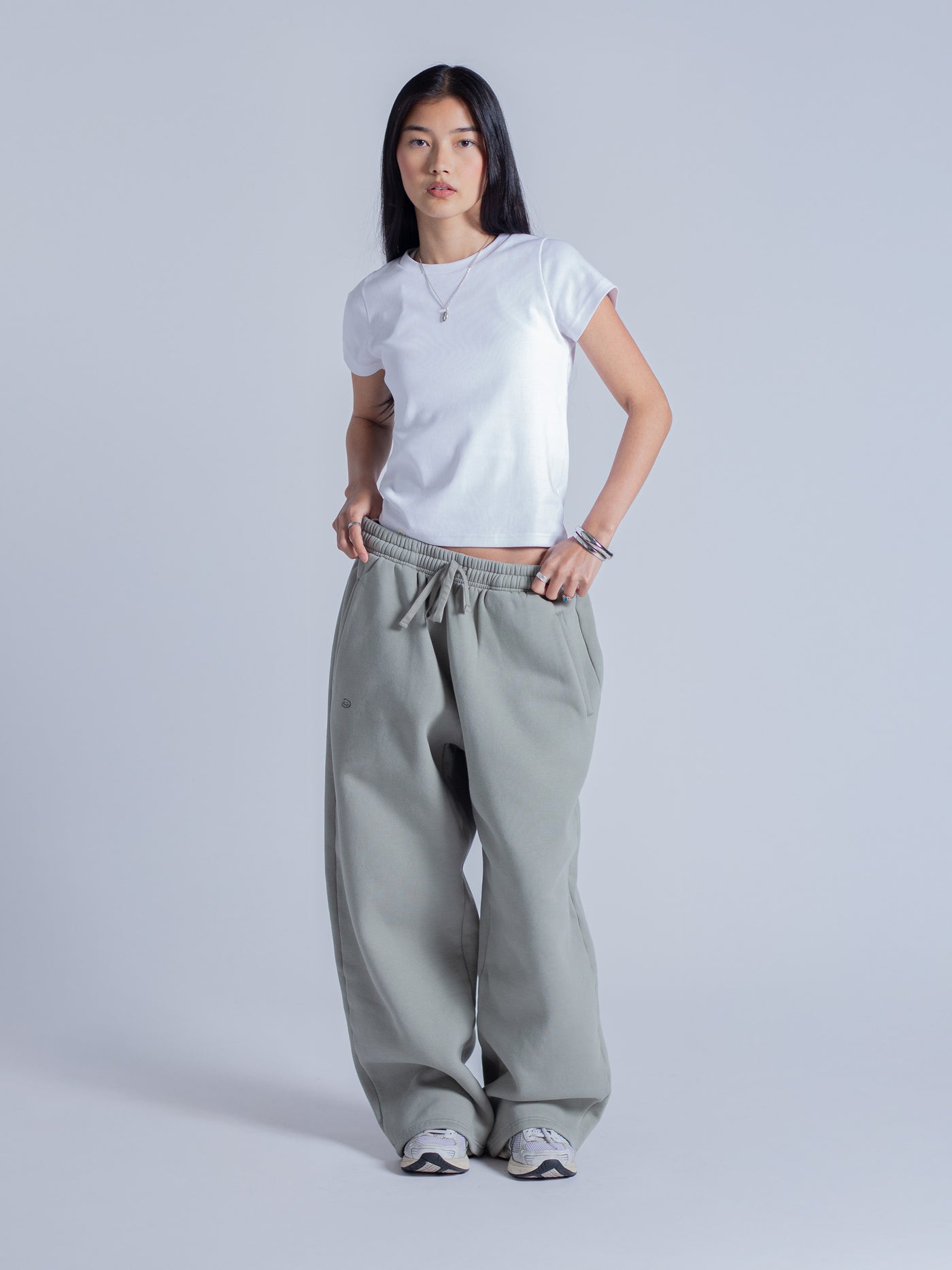 HappyRockyDialyです！！ SIGNATURE STRAIGHT LEG SWEATPANTS - SAGE – DRMERS CLUB