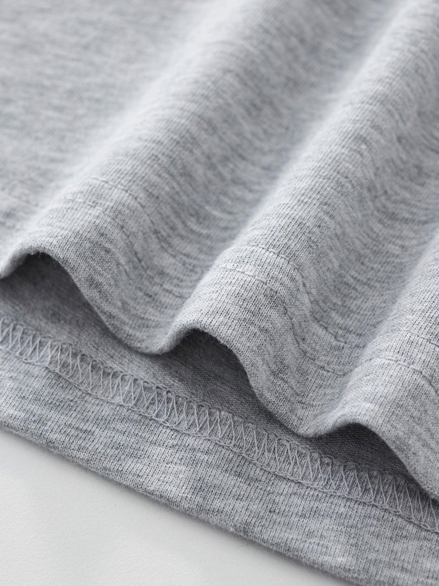 DAILY FITTED TEE - GREY