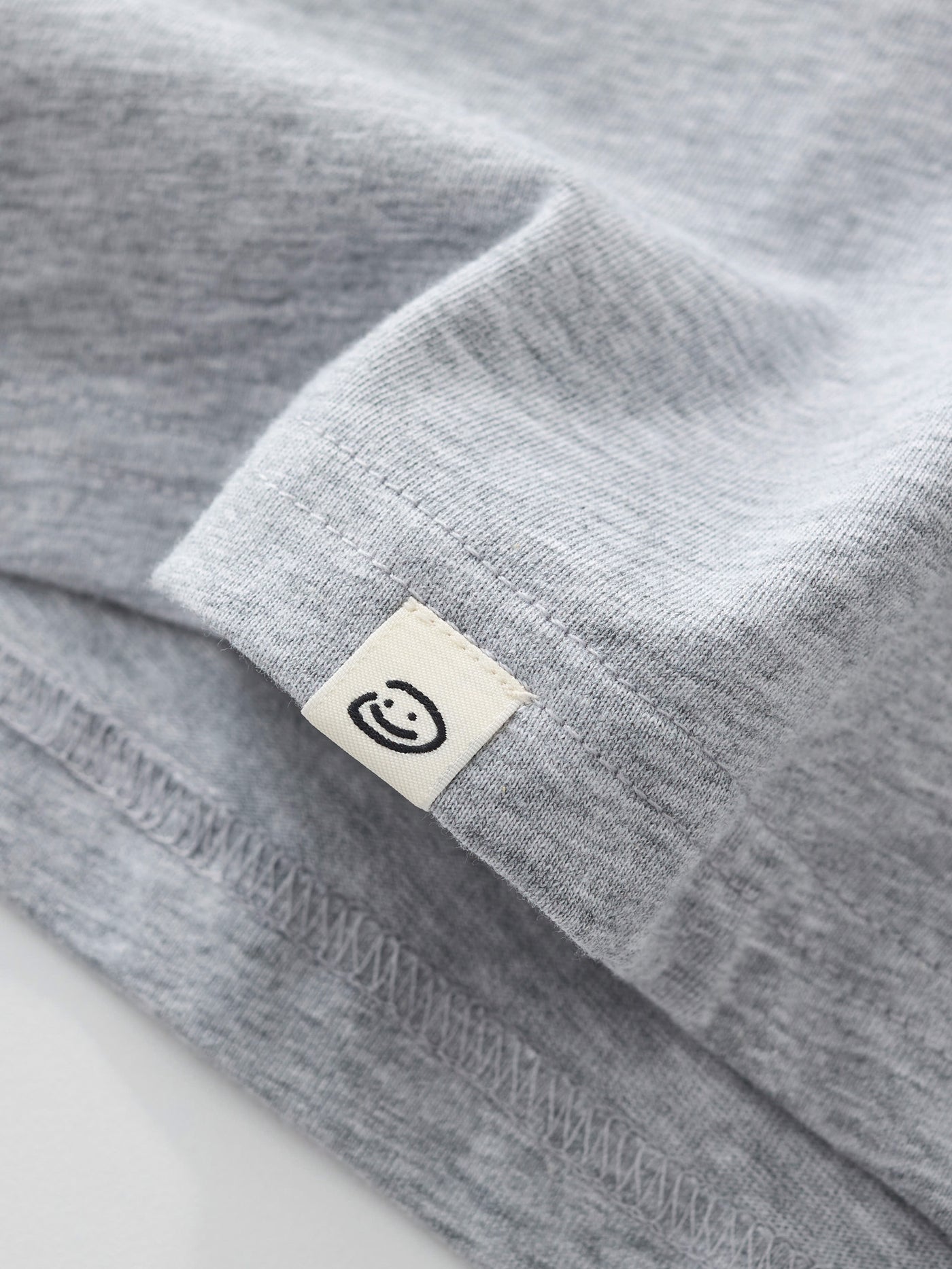 DAILY FITTED TEE - GREY