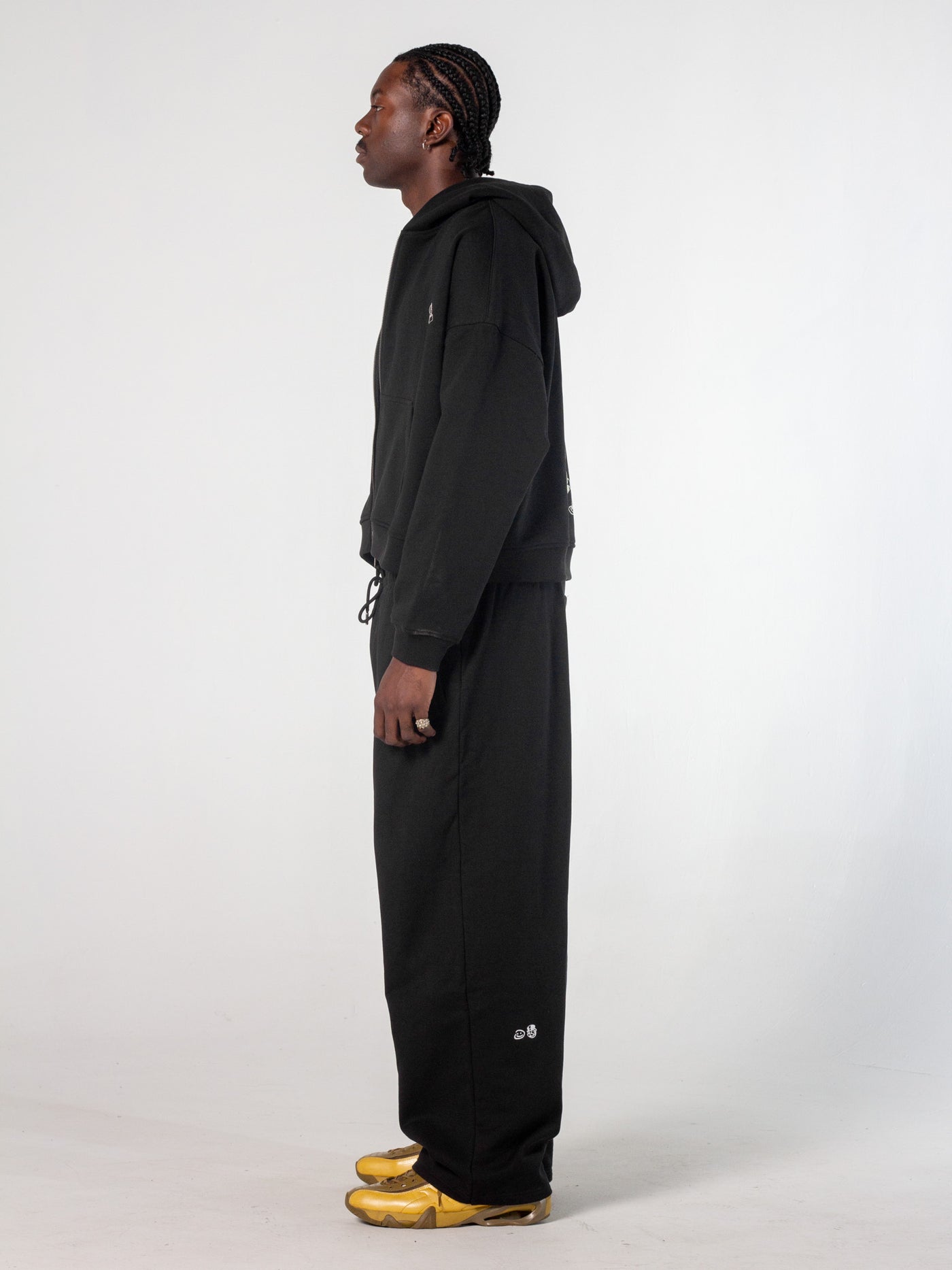 MONOPOLY MAN X DRMER KID SWEATPANTS - BLACK