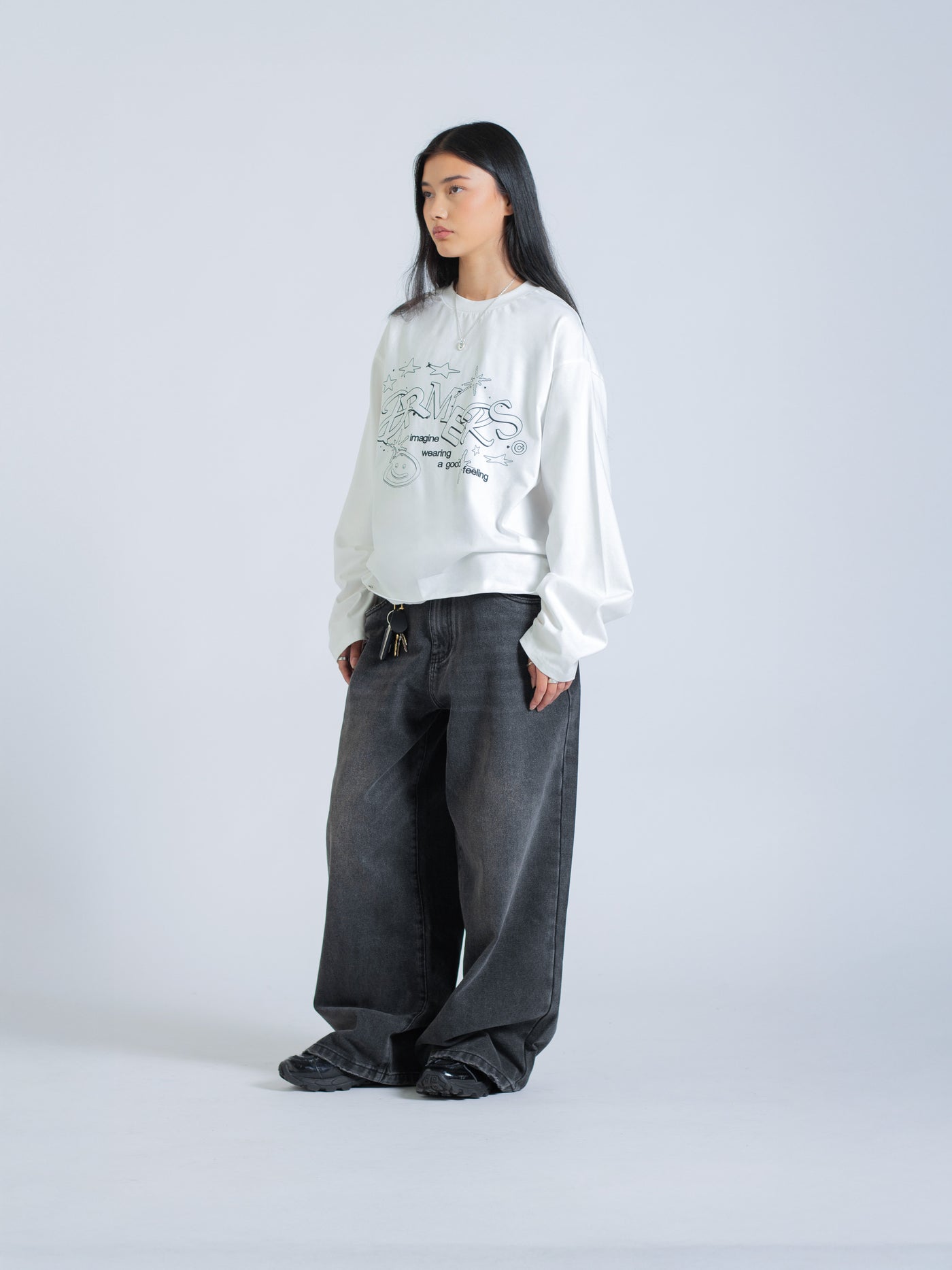 LINEWORK LONG SLEEVE TEE - WHITE