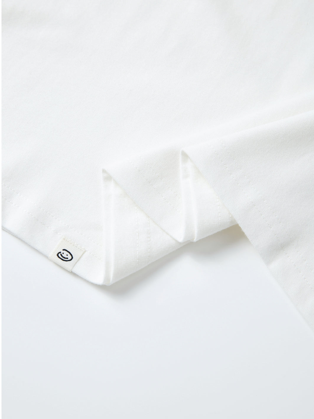 LOST IN MY DRMS TEE - WHITE