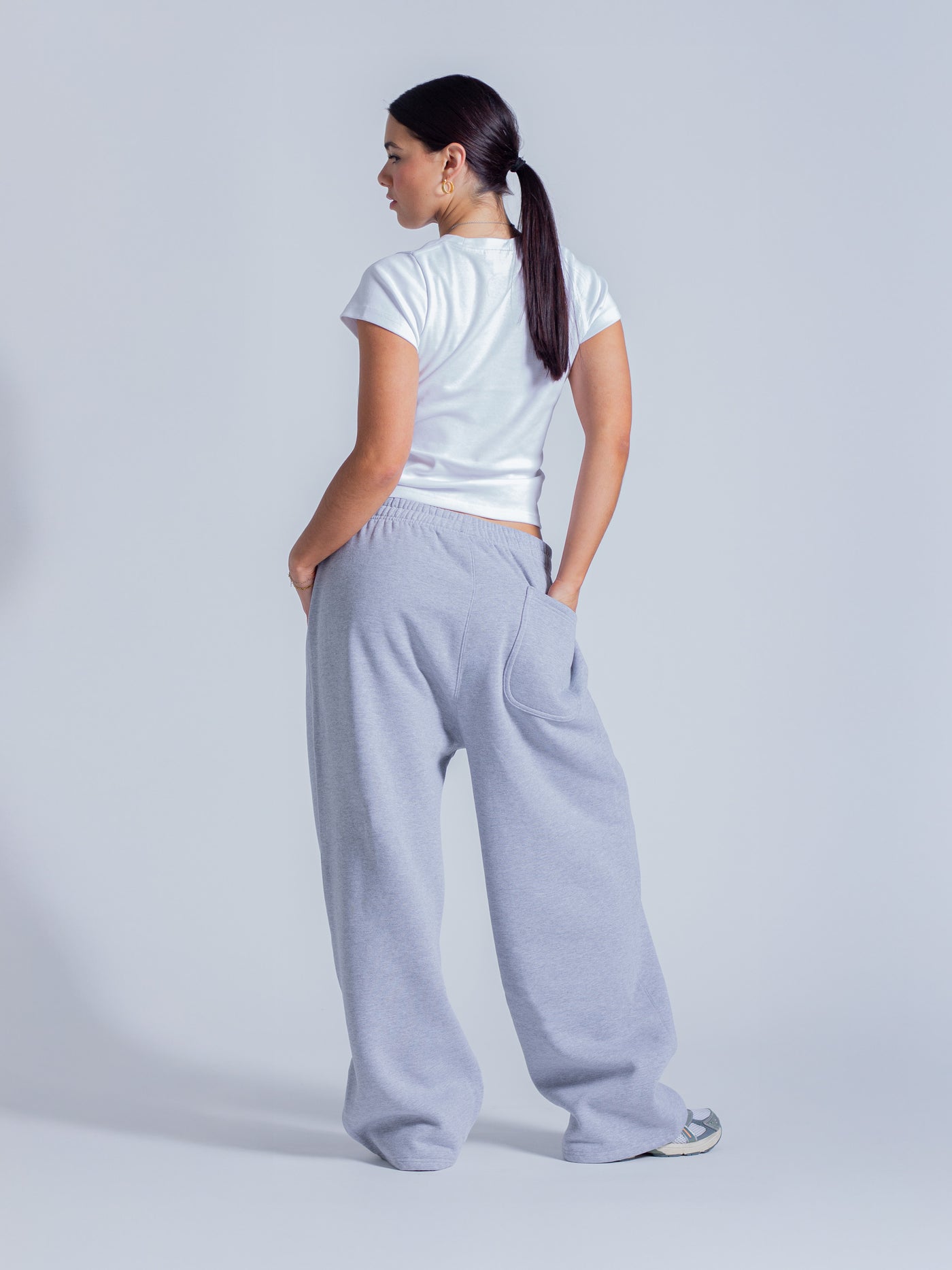 SIGNATURE BAGGY SWEATPANTS - HEATHER GREY