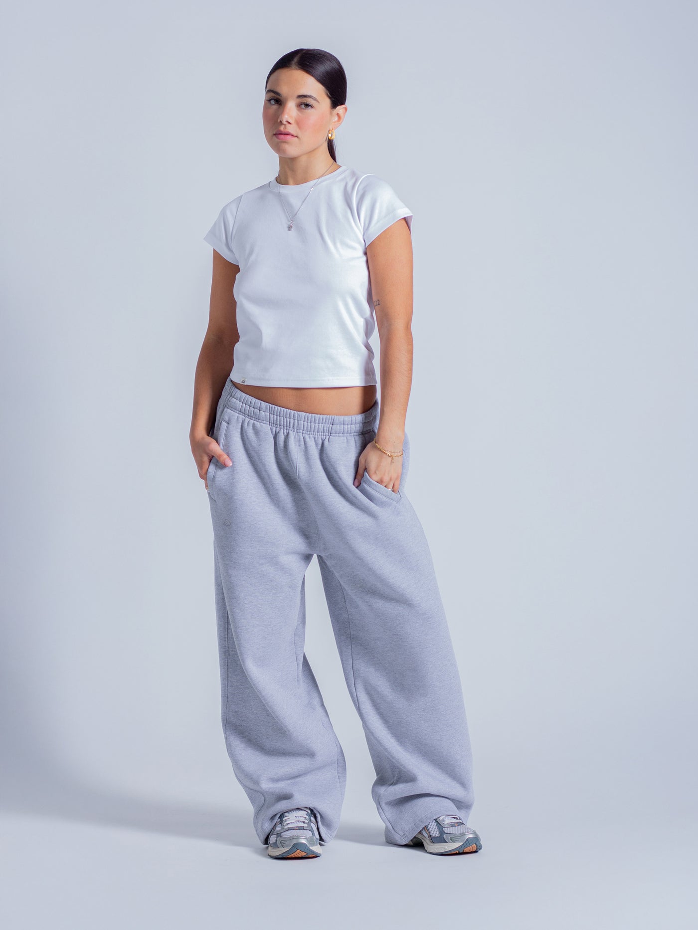 SIGNATURE BAGGY SWEATPANTS - HEATHER GREY