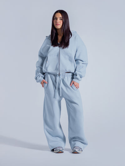 SIGNATURE BAGGY SWEATPANTS - SKY BLUE