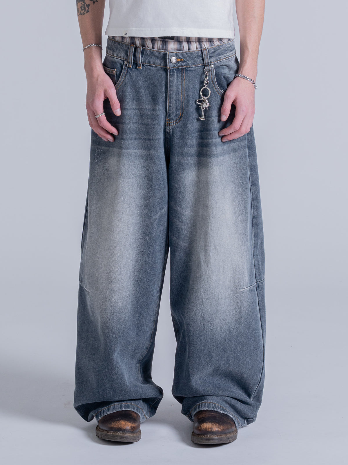 GHOST DENIM - MID BLUE