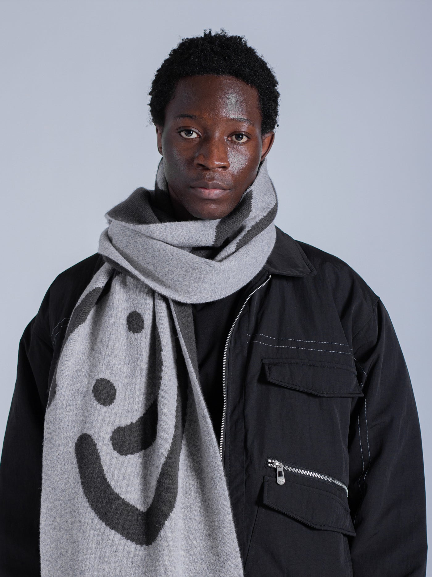 SMILEY LOGO SCARF - BLACK/GREY