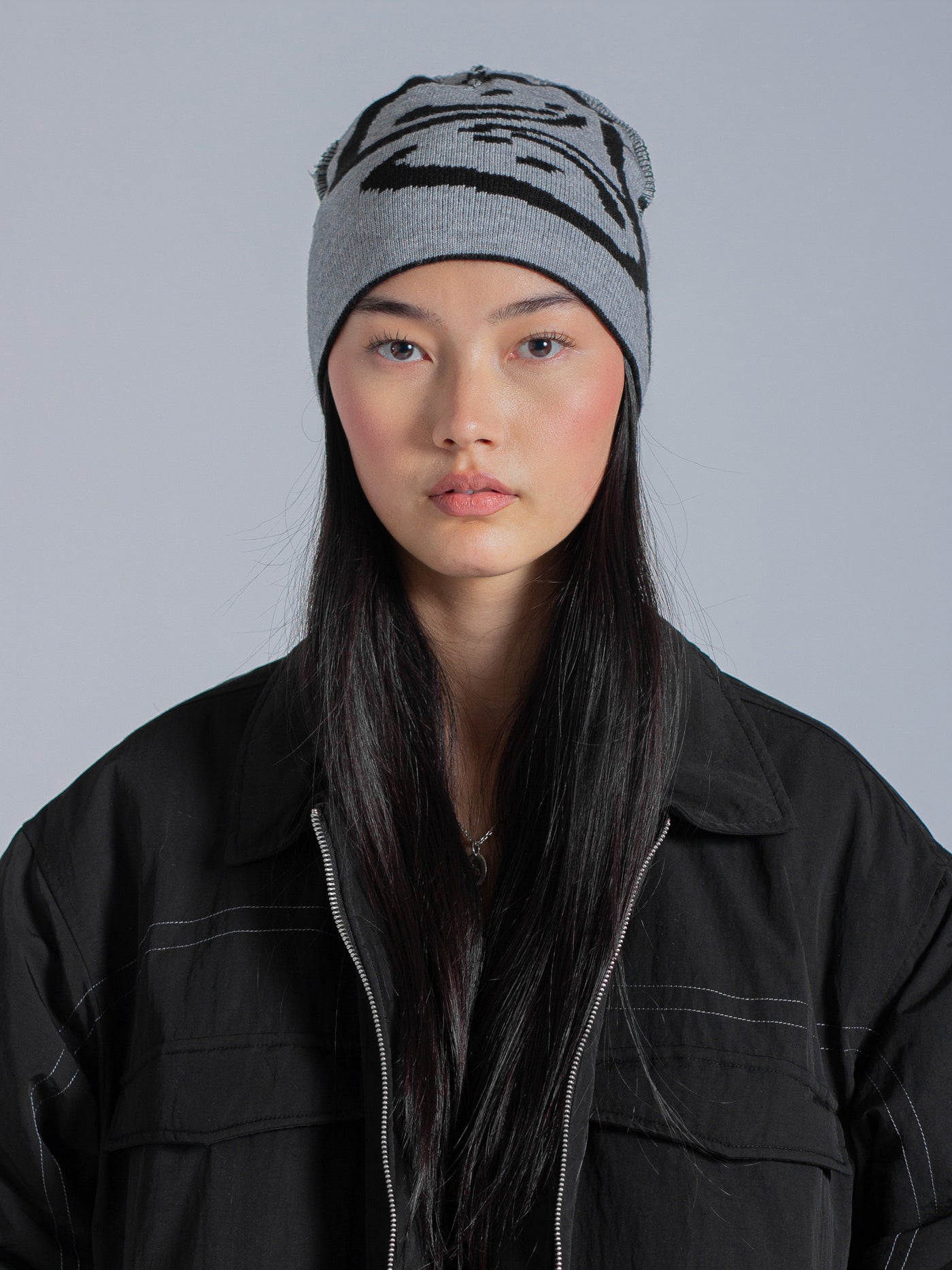 REVERSIBLE FREEFALL SMILEY BEANIE - BLACK/GREY