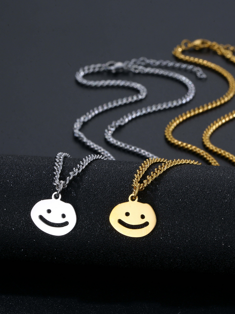 SMILEY LOGO NECKLACE